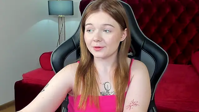 ElinaVale live