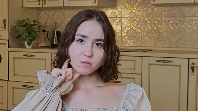 LucreciaLaforrest live