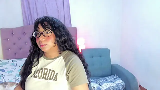 Latinabombsheell live