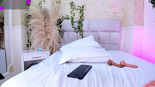 LizzyBrooks1 live