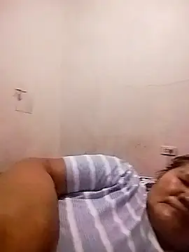 Hotsexymomcams4u live