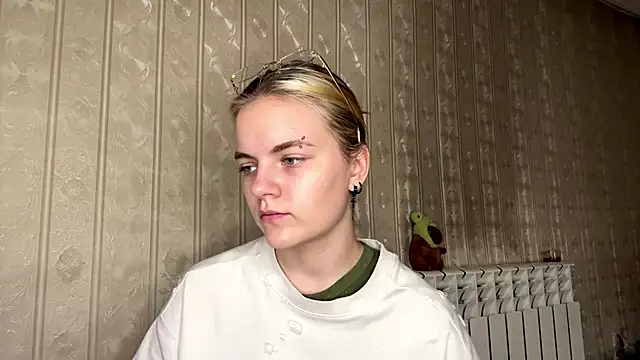 KimWarner live