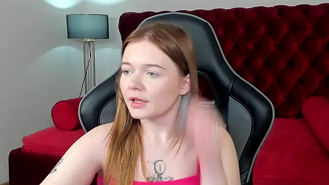 ElinaVale live