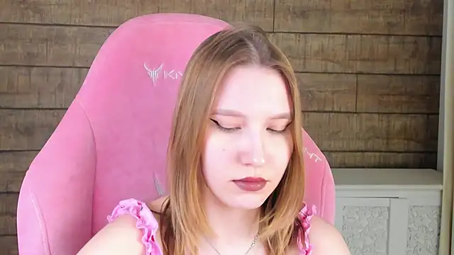 LiliLinn live