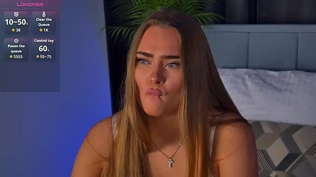 MonicaWestt live
