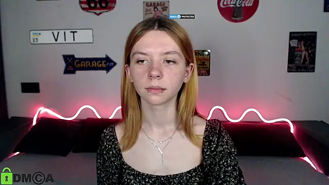 CarolInWonderland live