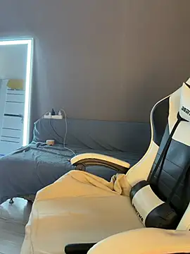 julia_fly live