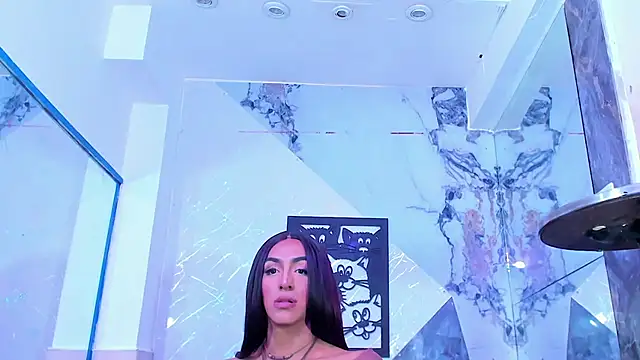 Isabella_stanford2 live