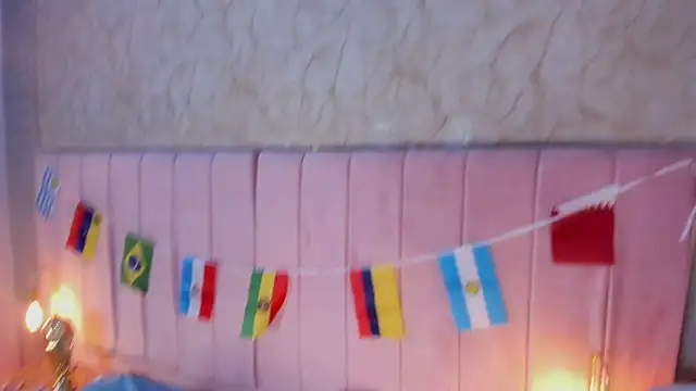 Hillary_Collins1 live