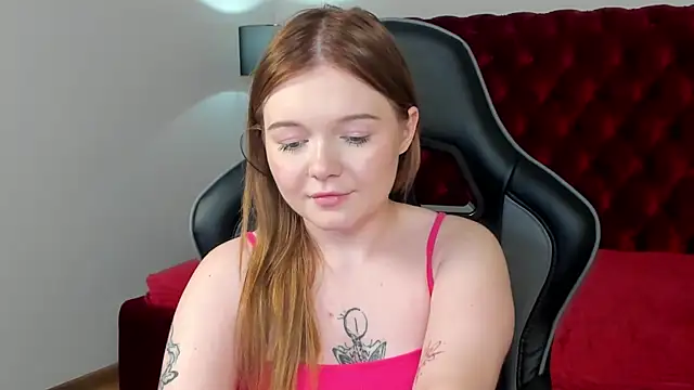 ElinaVale live
