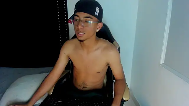 LoganNRose live