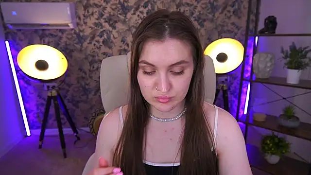 EmmyCharmm live