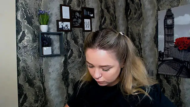 NicoleAura live