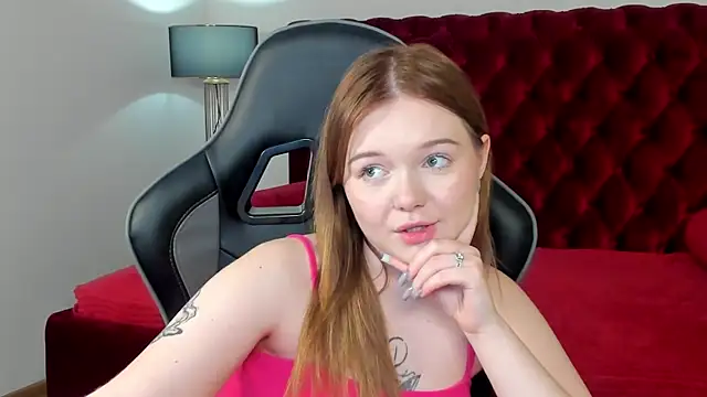 ElinaVale live
