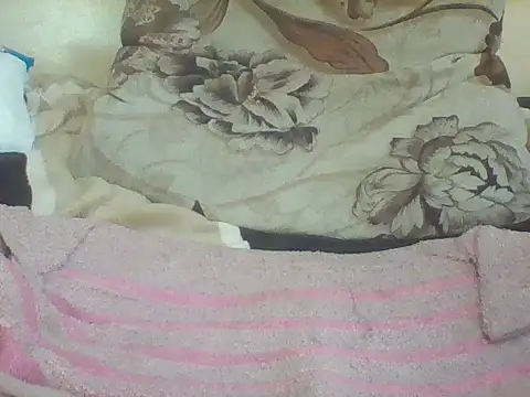 miss_thaaang live
