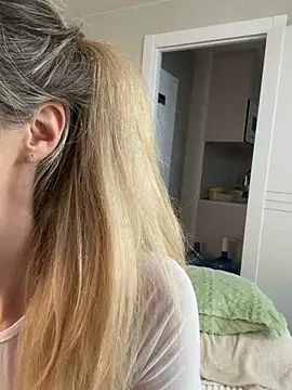 MollyStory live