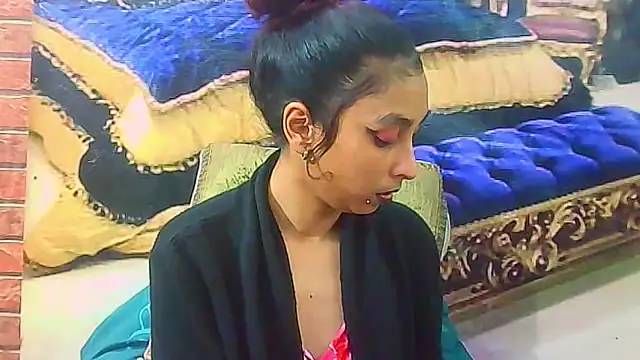 IndianSexyButt live