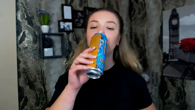 NicoleAura live