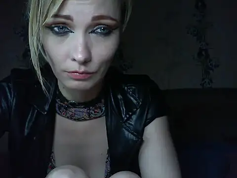 WildMissNiks live