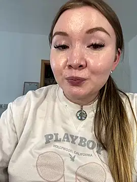 Amalie_Smith profile