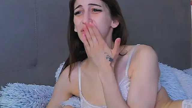 SofiaHill live