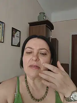 EmmaEmmy40 live