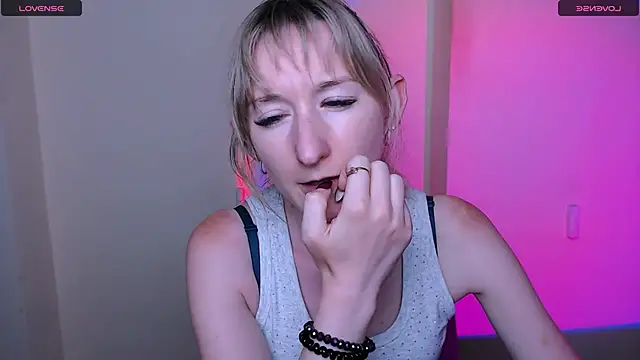 AmandaSell live