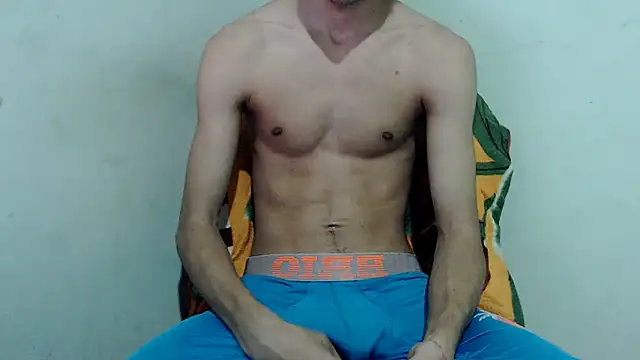 isaaclatino live