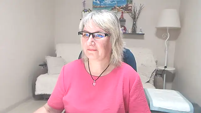 FleurMays live