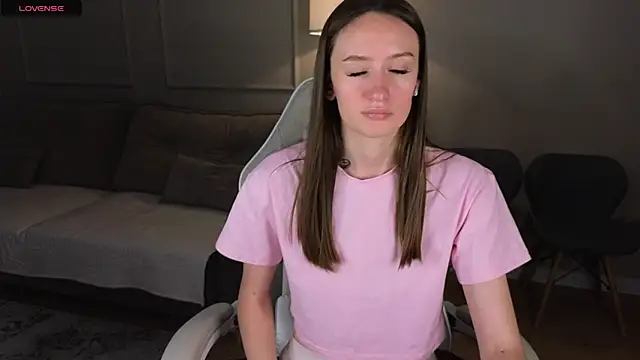 cutienaughtygirl live