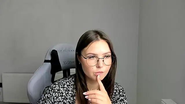 Regina_cute_ live