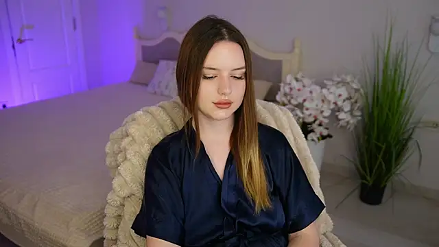 Milana_Moons live