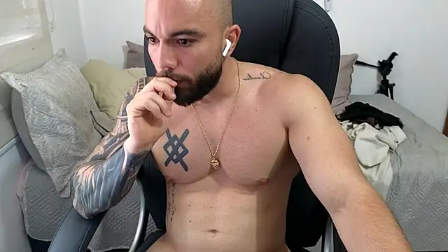 Isaac_Carter live