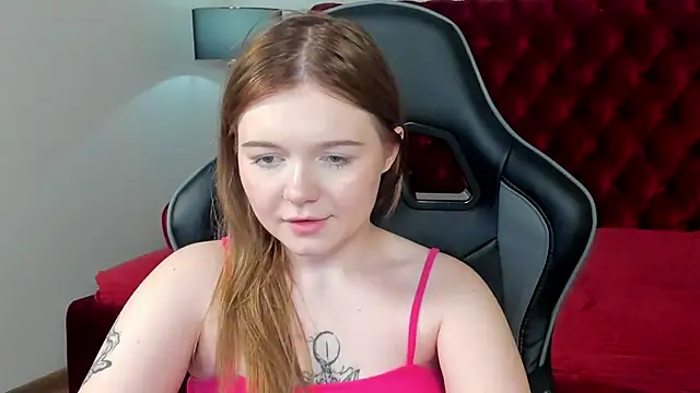 ElinaVale live