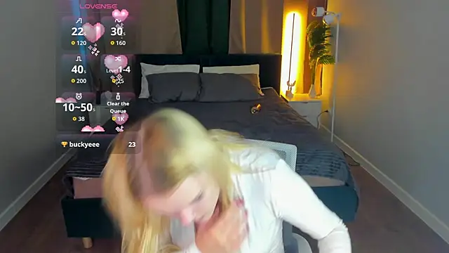 Stella_Morgan live