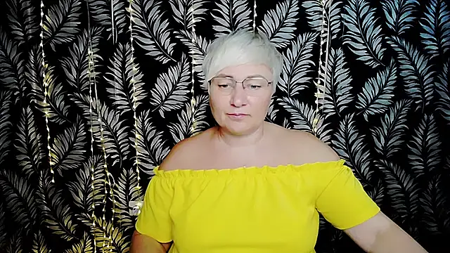 Olivia_playful live