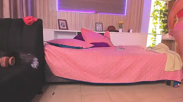 Sarah_miel live