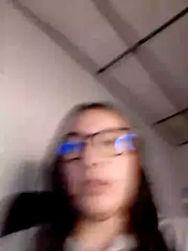 kira-stormm live