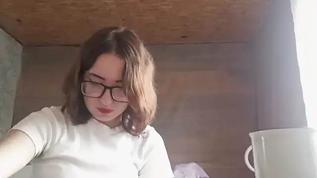 OliviaMoment live