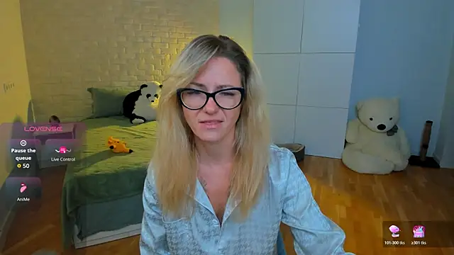 LadyIzabel live