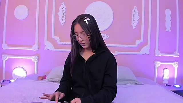 NinaSinclair live