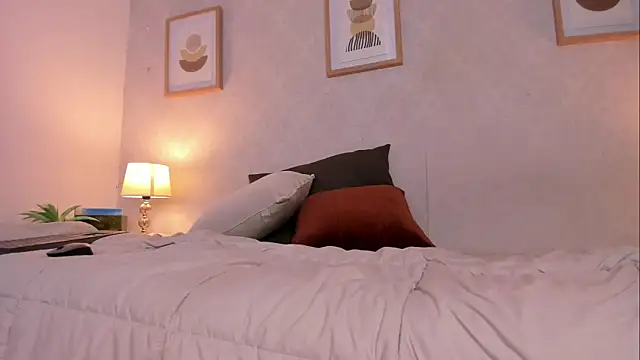 Caroline_dh live