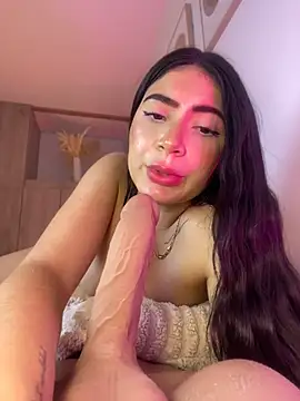 Mia_222 live
