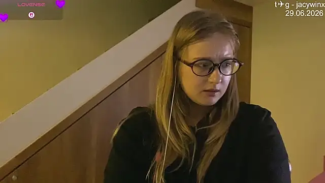 JacyWinslat live