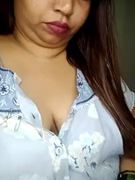 Ravina_patil1 live