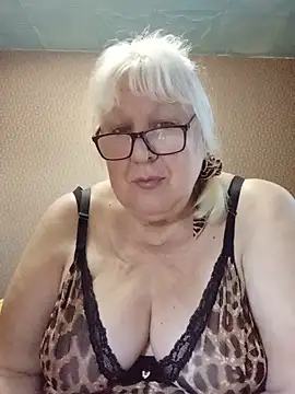 Alexia64231 live