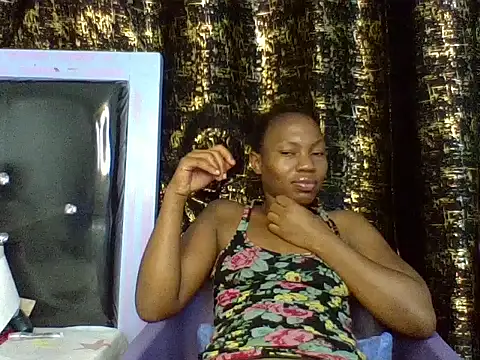 Lovey_daisy15 live