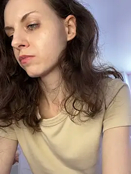 MissAnuta live