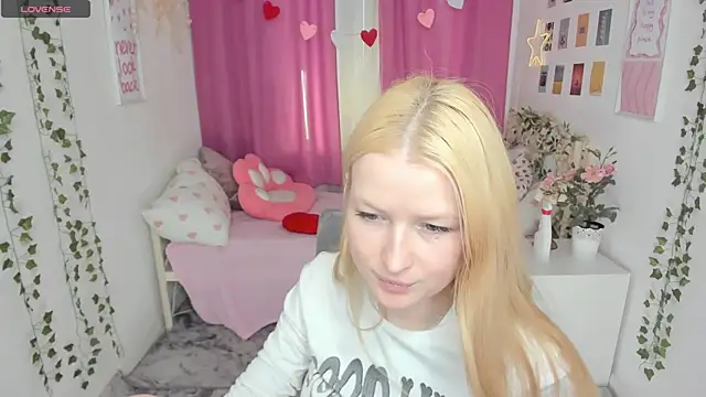 Laly_Peach live