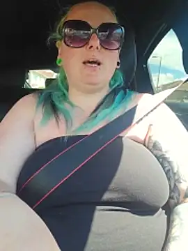 Bunny_Cummings live